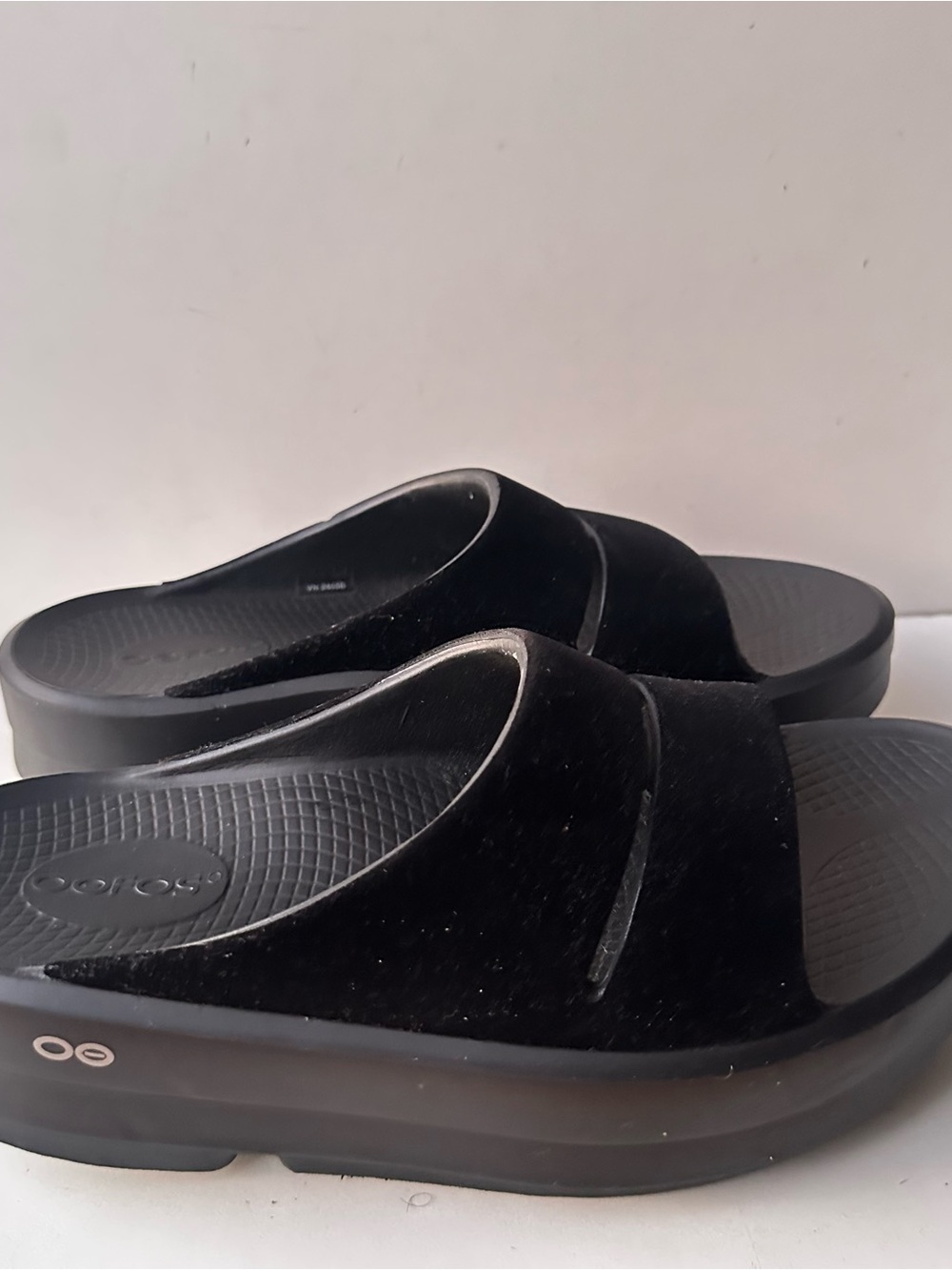OOFOS OOahh Slide Sandals Black Recovery Comfort Women’s Size 10 EU 41